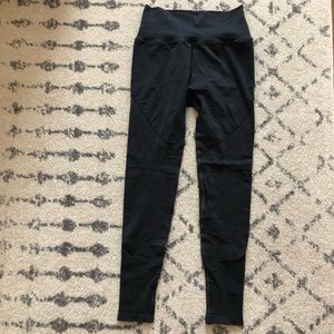 Alphalete Revival Leggings